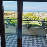 Angela Oda ve Kahvaltı 3*