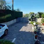 Angela Oda ve Kahvaltı 3*