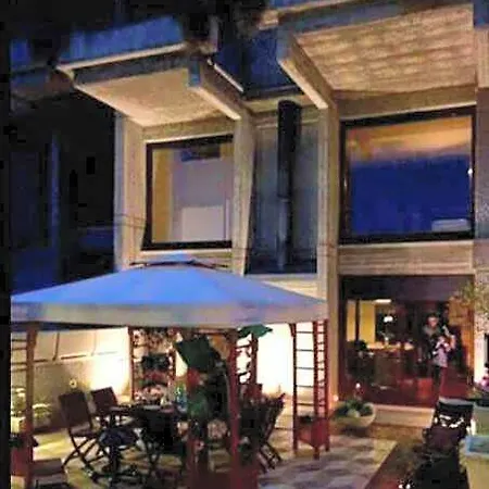 Angela فندق مبيت وإفطار 3*