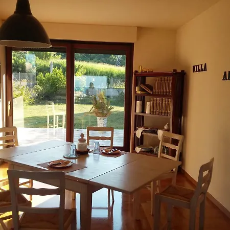 Couette-café Angela 3*